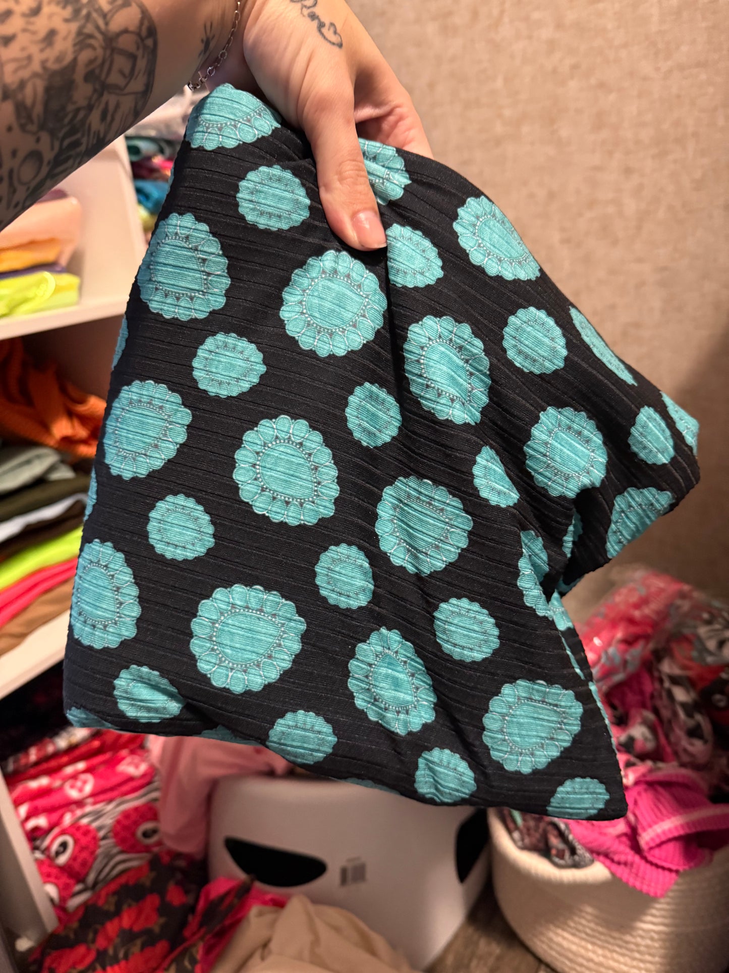 Turquoise Conchos/Black
